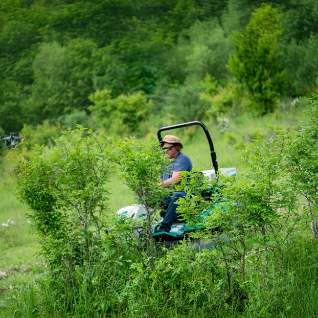 Brush Cutter Mower - 4x4 hover